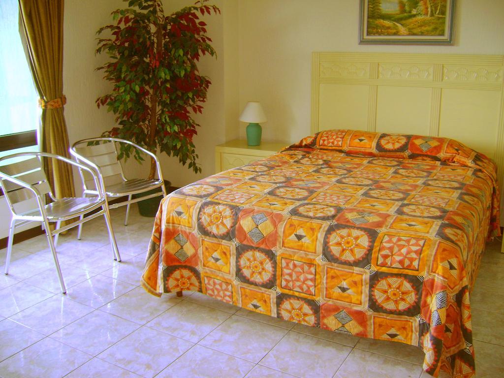 Hotel La Riviera De Atitlan Panajachel Phòng bức ảnh